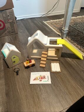 Wooden Playhouse Set from Lovevery The Observer 37,38,39 months